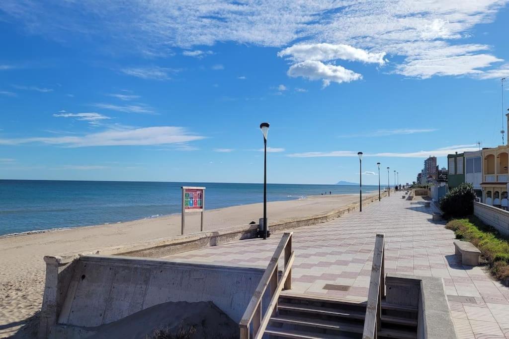Beachfront House, Valencia, Wifi, Paddle Surf Board, Incredible Views Sueca Esterno foto